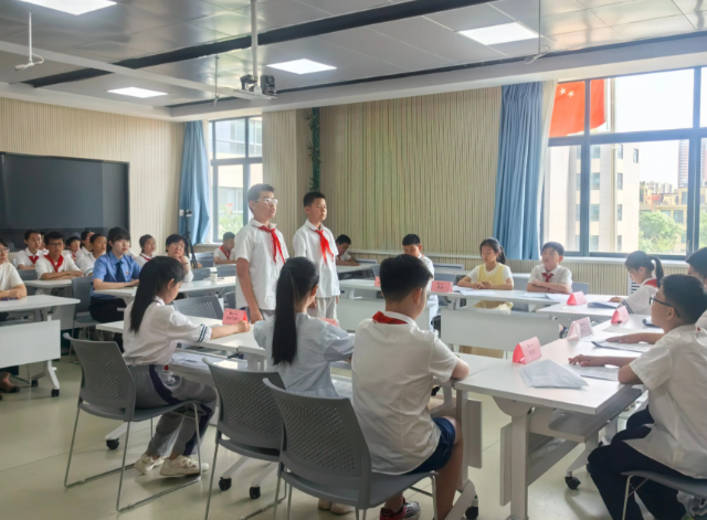 让越来越多学生学会用法律维护自己纷繁展开校园法治作业的立异探究